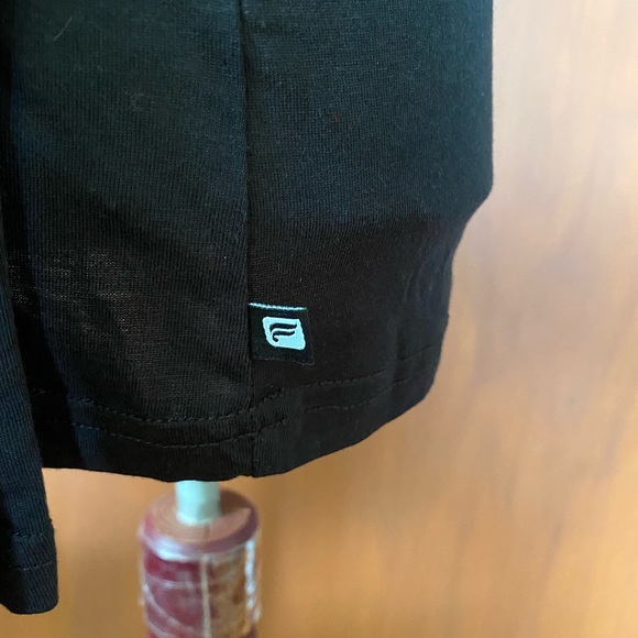 Fabletics black top with cross cross details - Picture 4 of 6